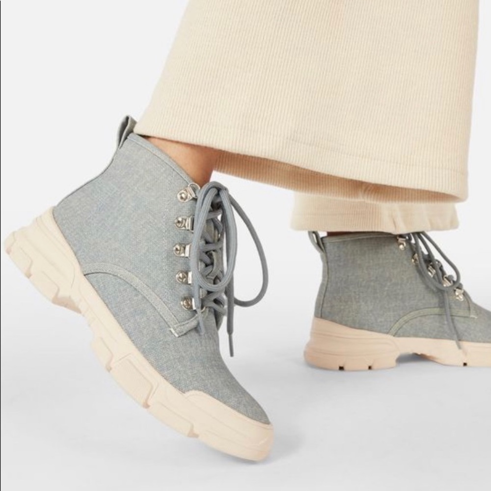 JustFab size 7.5 narrow Take a Hike boot booties